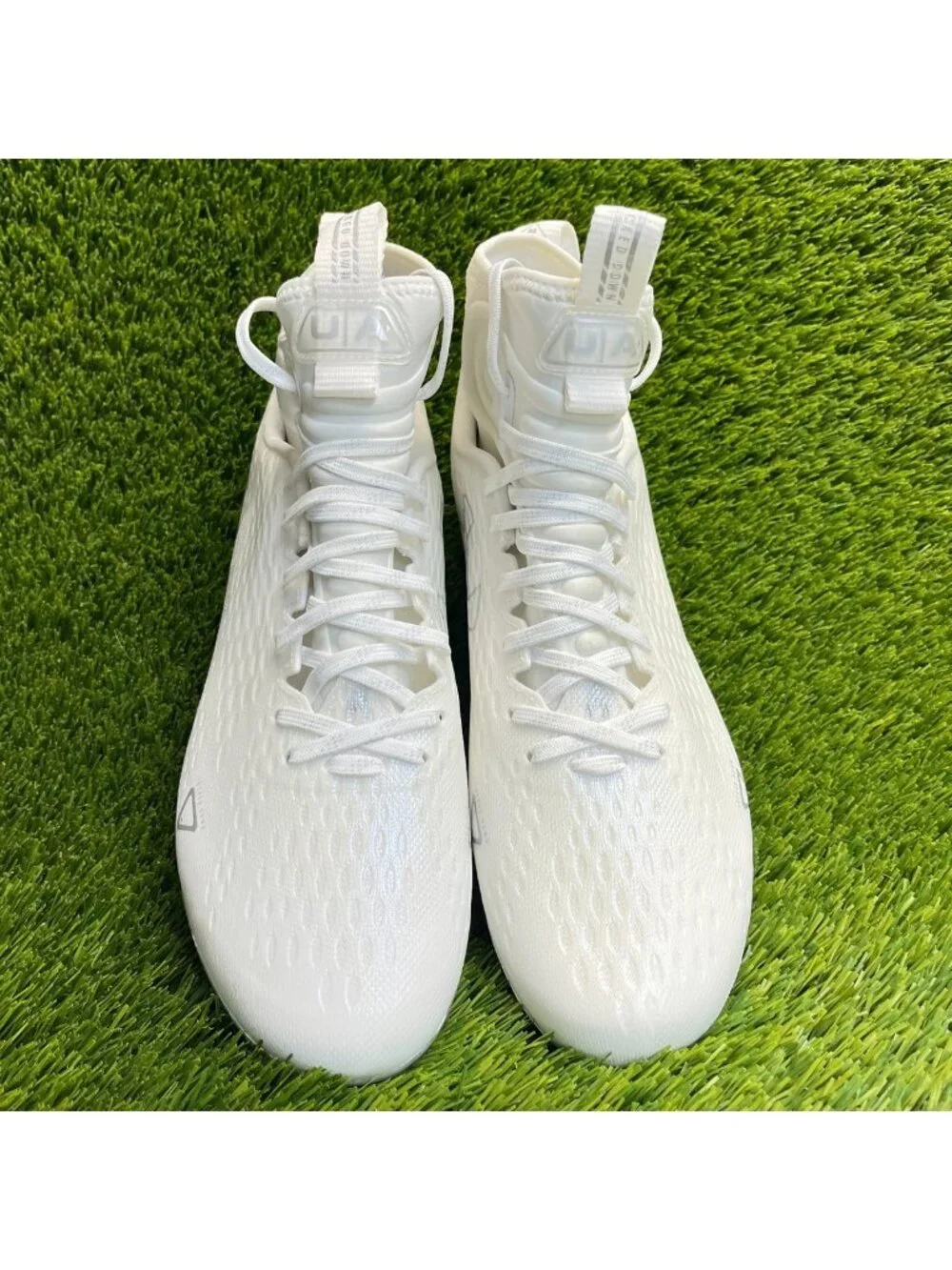 Under Armour Spotlight Lux MC 2.0 Mens Size 11 White Running Football Cleats